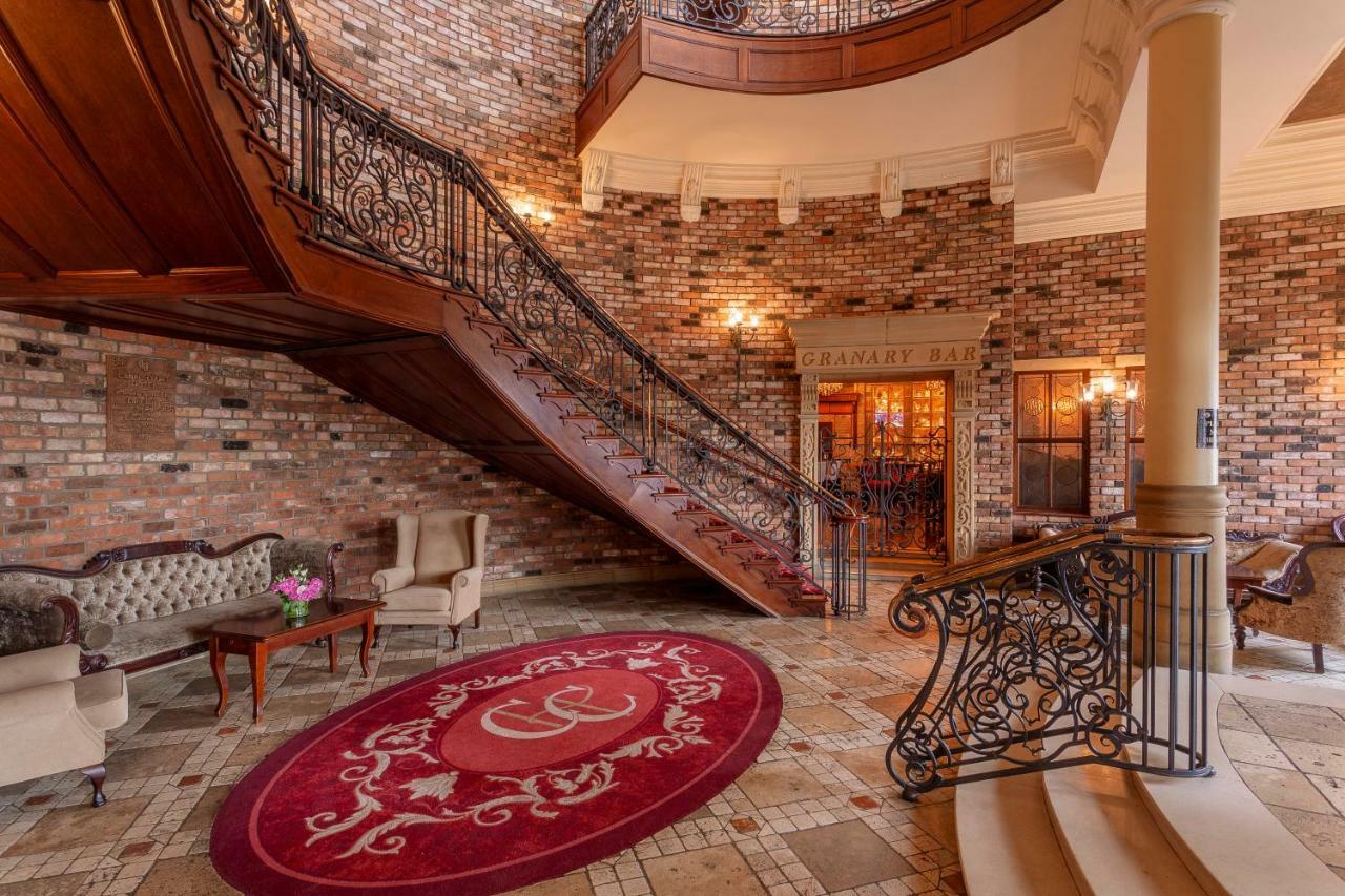 Canal Court Ньюрі Екстер'єр фото